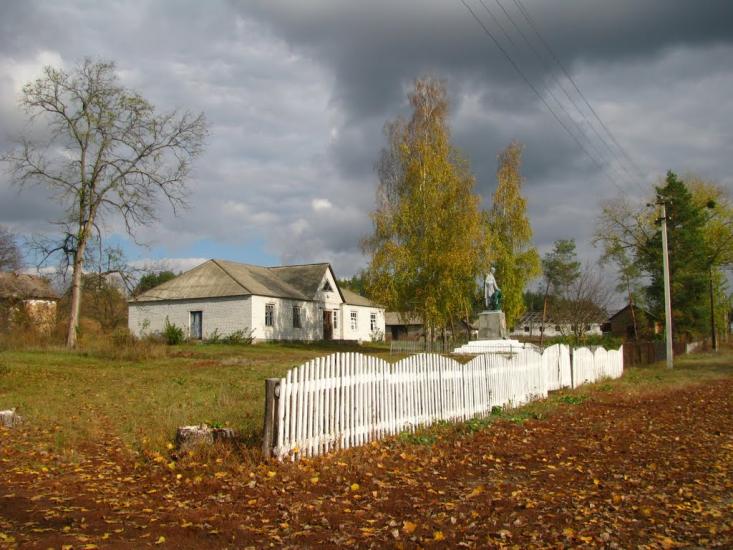 Лютенські Будища з panoramio.com - Лютенские Будища