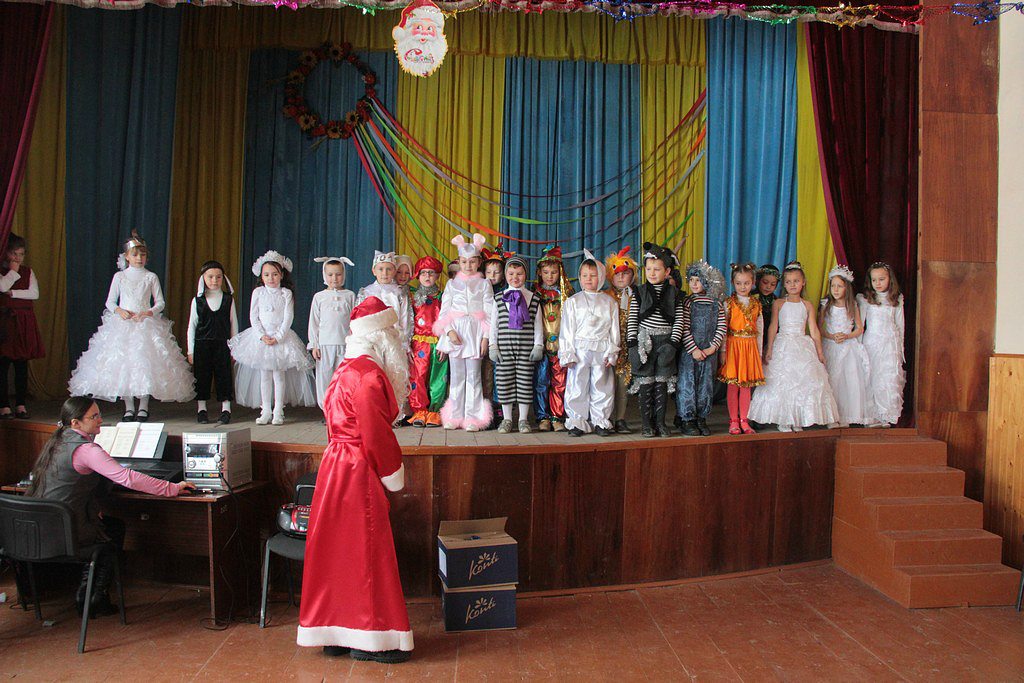 Новогодний школьный карнавал 2013 - Турятка