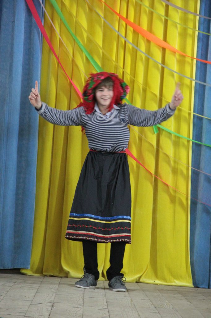 Новогодний школьный карнавал 2013 - Турятка