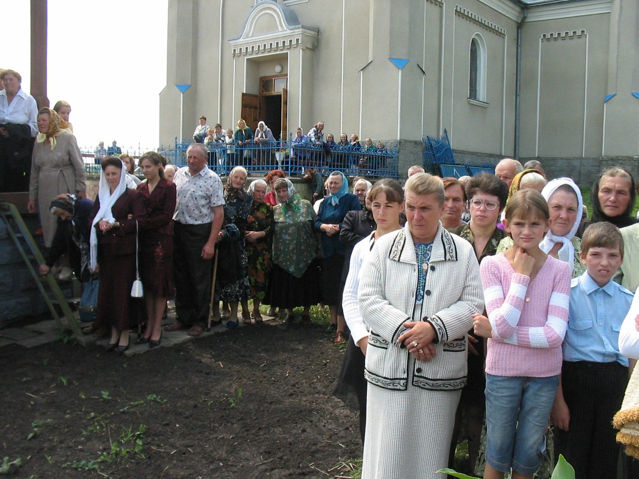 Відкриття пам'ятника Григорію Хомишину. - Гадинківці