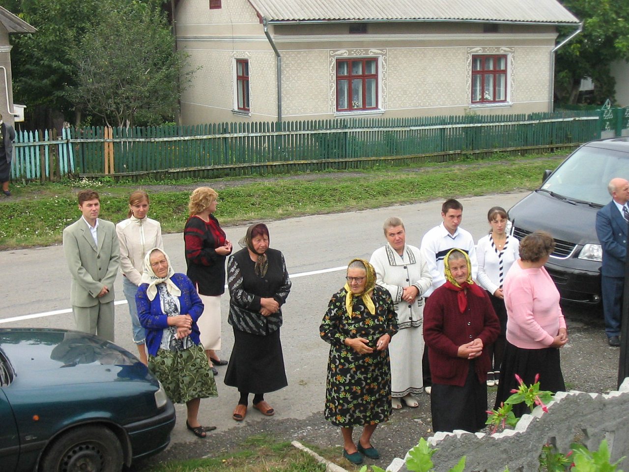 Відкриття пам'ятника Григорію Хомишину. - Гадинківці