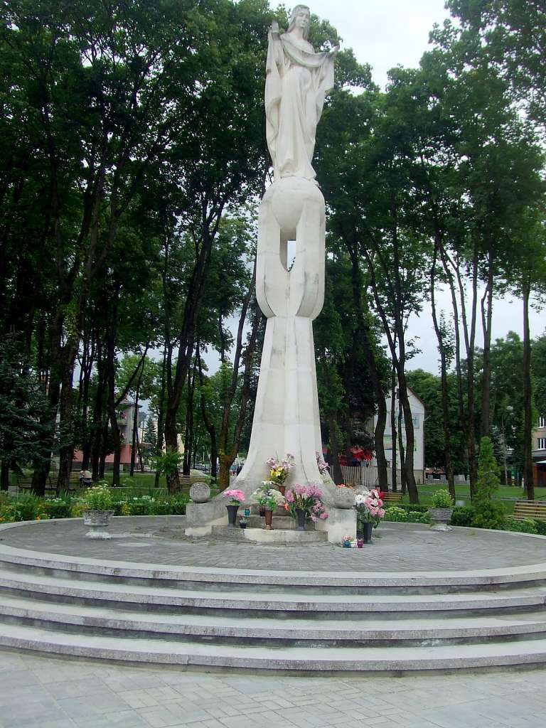 Пам'ятники, скульптури, пам'ятні дошки,хре... - Миколаїв