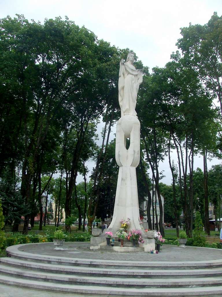 Пам'ятники, скульптури, пам'ятні дошки,хре... - Миколаїв
