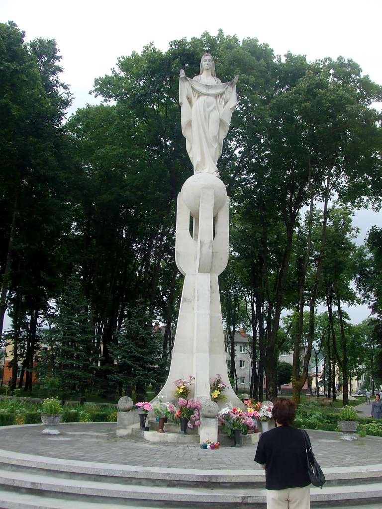 Пам'ятники, скульптури, пам'ятні дошки,хре... - Миколаїв