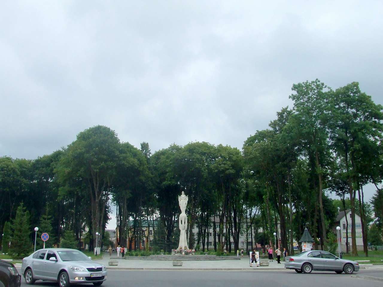 Пам'ятники, скульптури, пам'ятні дошки,хре... - Миколаїв