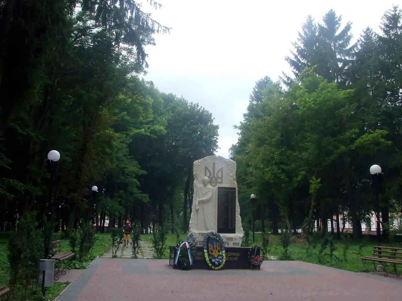 Пам'ятники, скульптури, пам'ятні дошки,хре... - Миколаїв