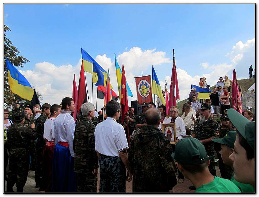 СЕРПНЕВІ ГОСТИНИ У ІВАНА СІРКА - Капулівка