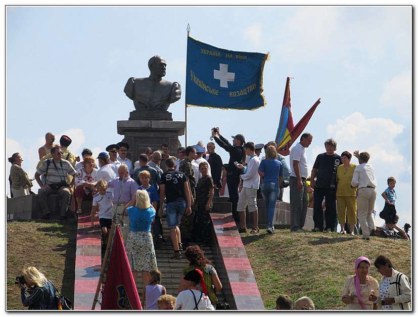 СЕРПНЕВІ ГОСТИНИ У ІВАНА СІРКА - Капулівка