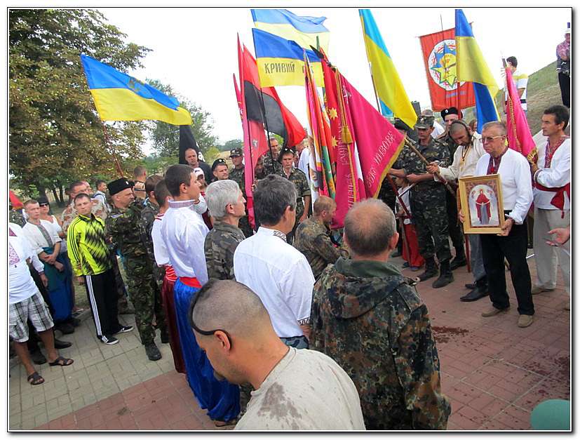 СЕРПНЕВІ ГОСТИНИ У ІВАНА СІРКА - Капулівка