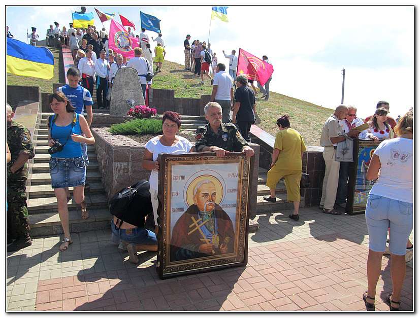 СЕРПНЕВІ ГОСТИНИ У ІВАНА СІРКА - Капулівка