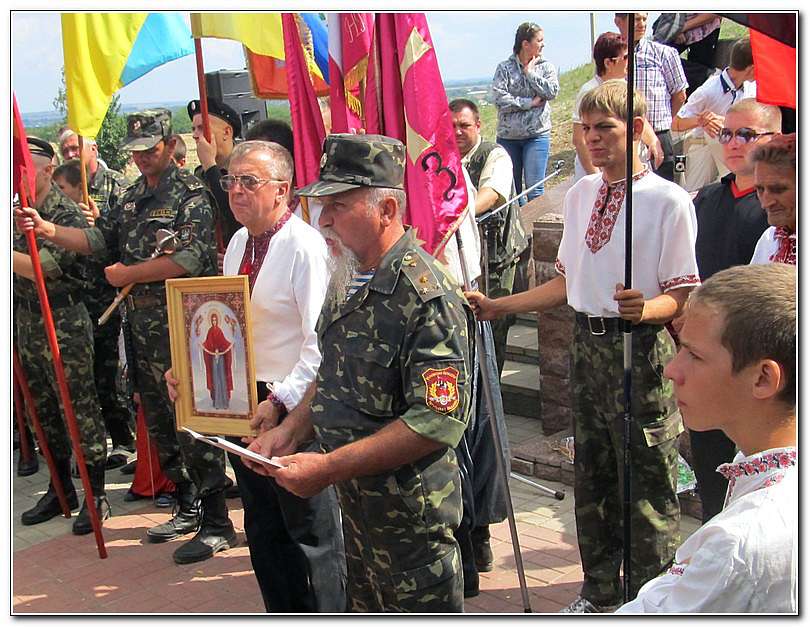 СЕРПНЕВІ ГОСТИНИ У ІВАНА СІРКА - Капулівка