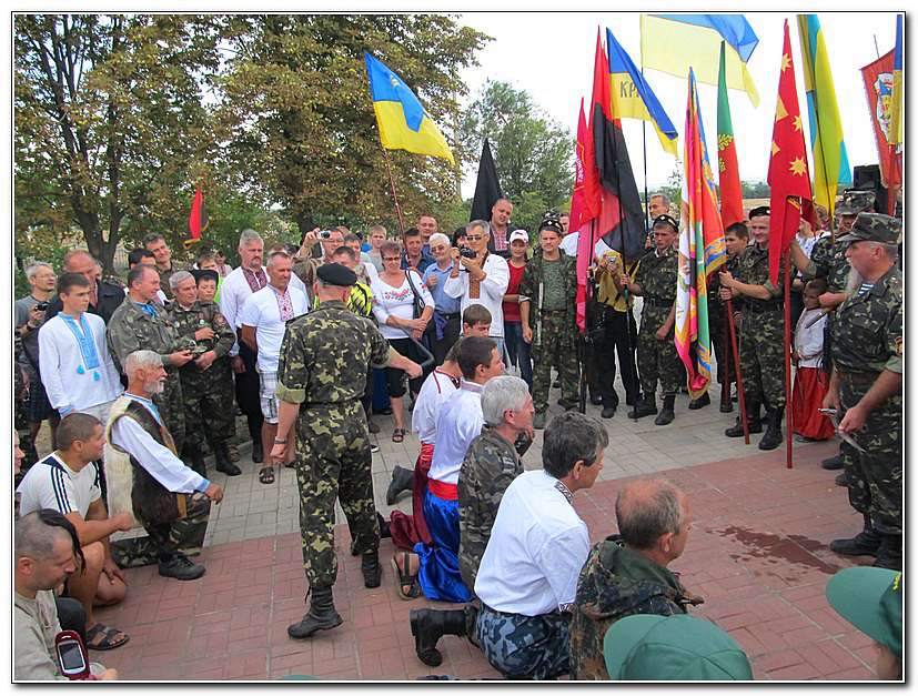 СЕРПНЕВІ ГОСТИНИ У ІВАНА СІРКА - Капулівка
