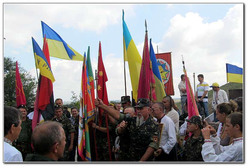 СЕРПНЕВІ ГОСТИНИ У ІВАНА СІРКА - Капулівка