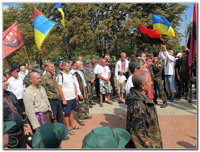 СЕРПНЕВІ ГОСТИНИ У ІВАНА СІРКА - Капулівка