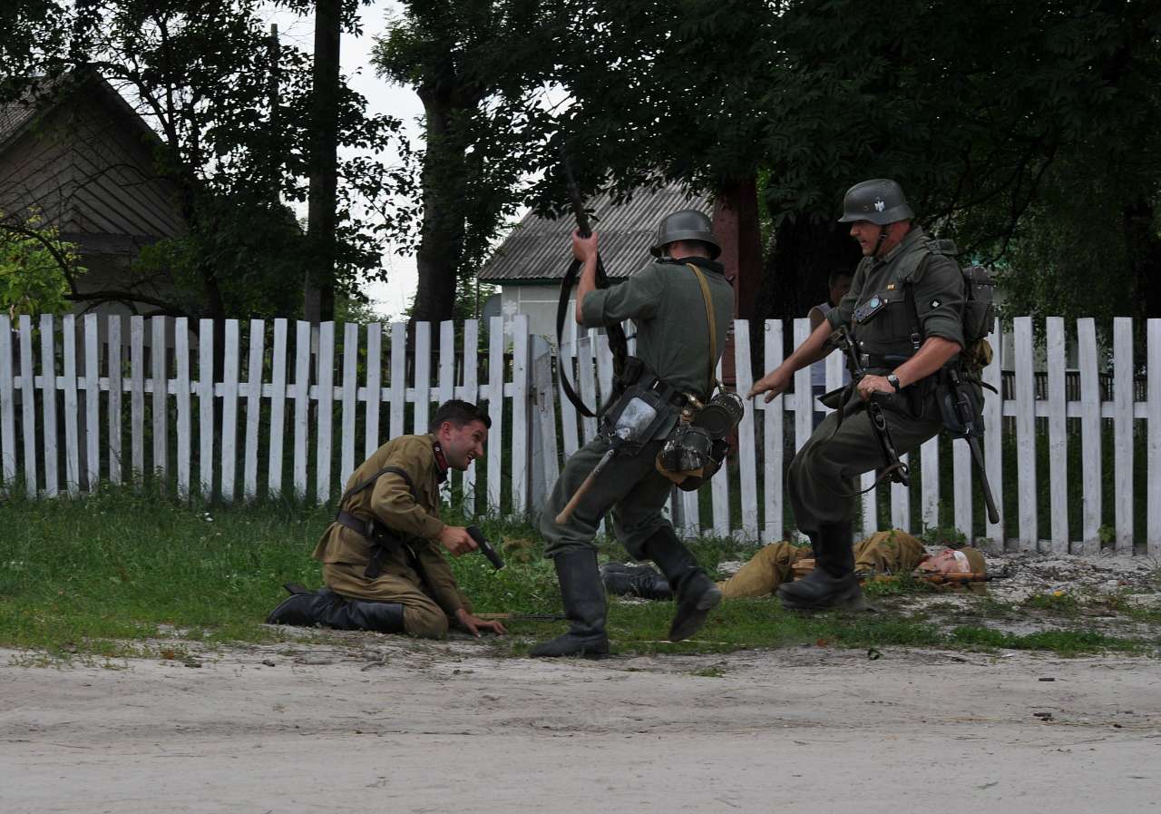 Відтворення бойових дій в с. Куніві - Кунів