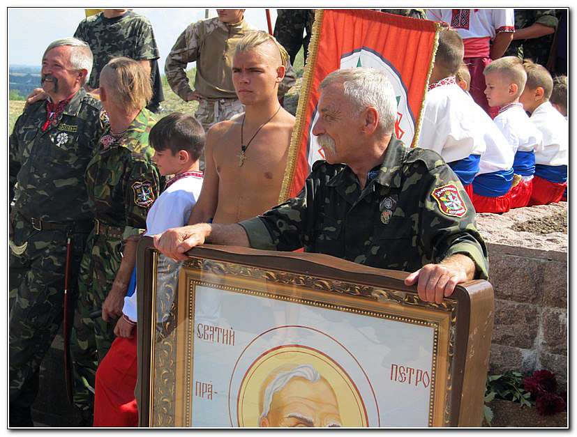 СЕРПНЕВІ ГОСТИНИ У ІВАНА СІРКА - Капулівка
