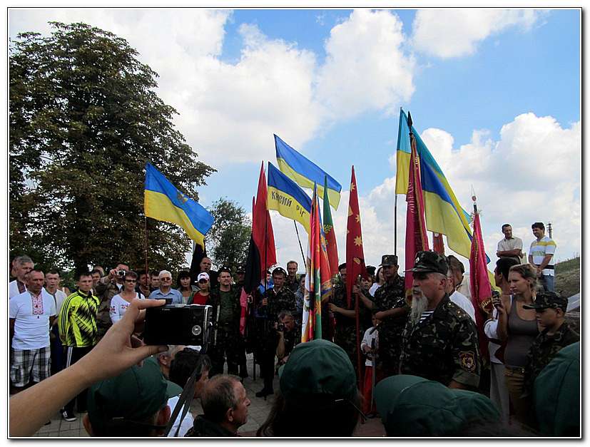 СЕРПНЕВІ ГОСТИНИ У ІВАНА СІРКА - Капулівка