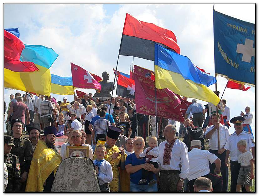 СЕРПНЕВІ ГОСТИНИ У ІВАНА СІРКА - Капулівка