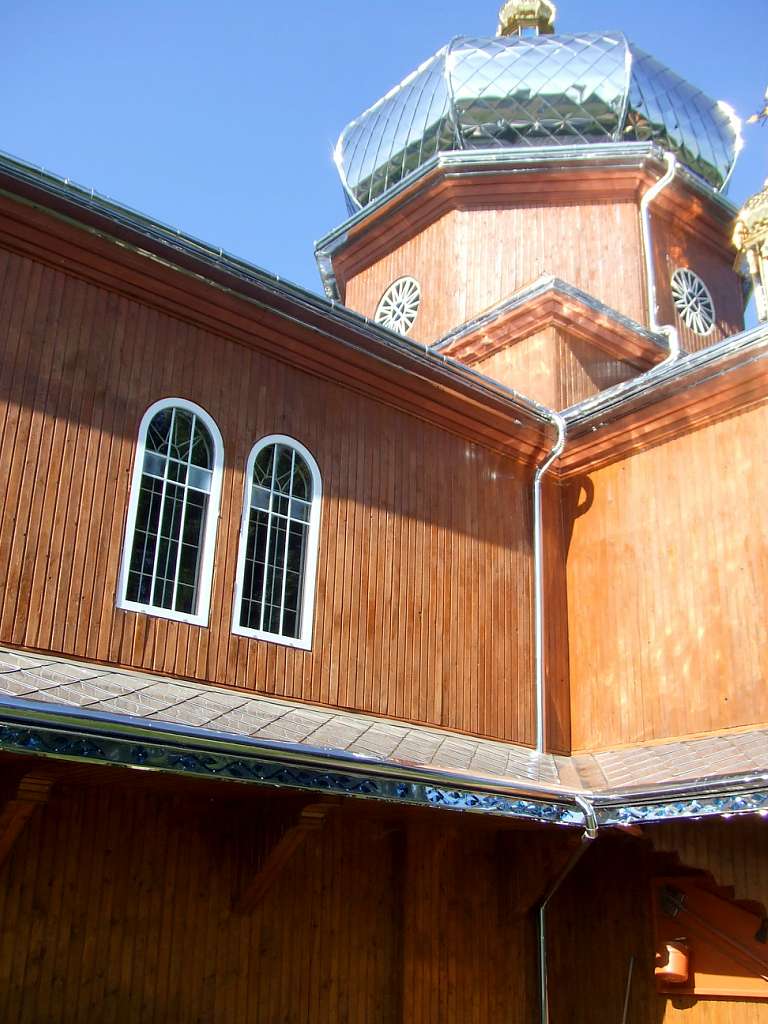 Храм Преподобної Параскевії - Кути