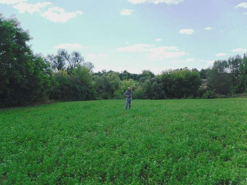 Братська могила та центр села. - Рубаний Міст