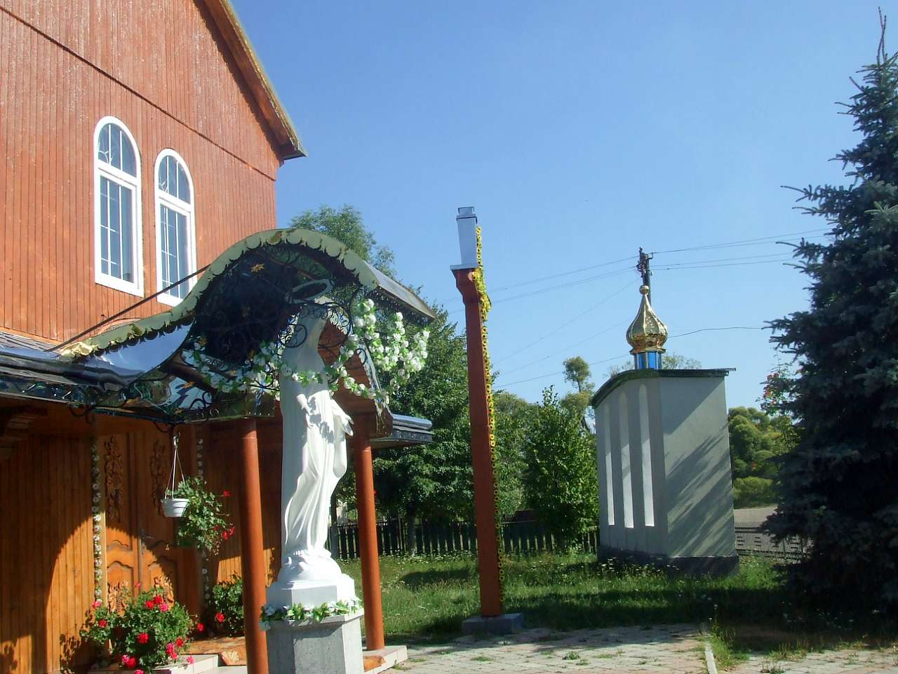 Храм Преподобної Параскевії - Кути