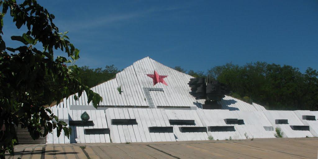 Військове з panoramio.com - Військове