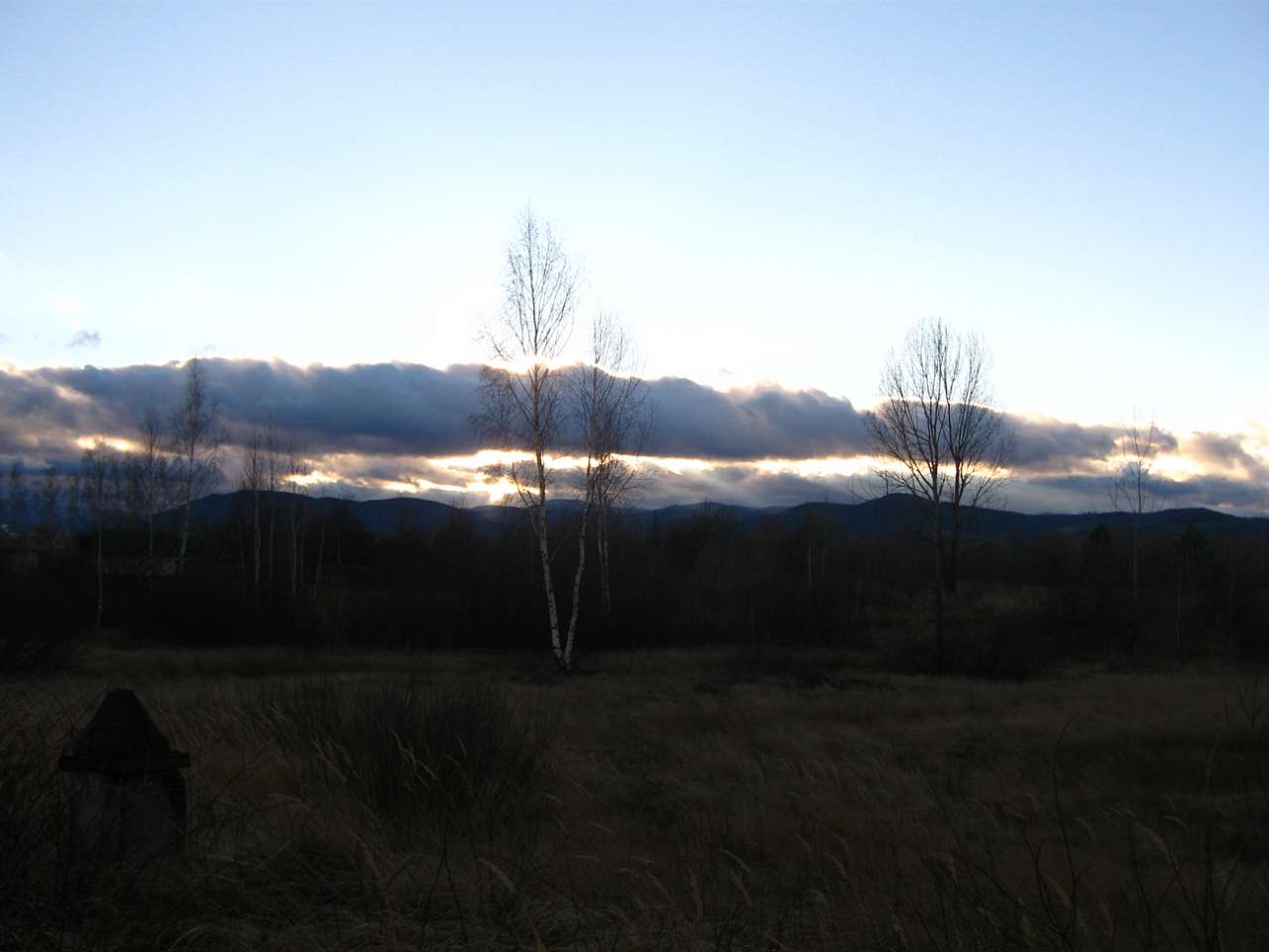 І СВІТАЄ, І СМЕРКАЄ - Небылов