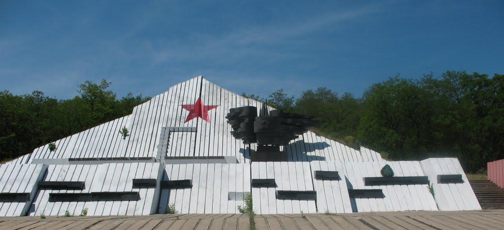 Військове з panoramio.com - Військове