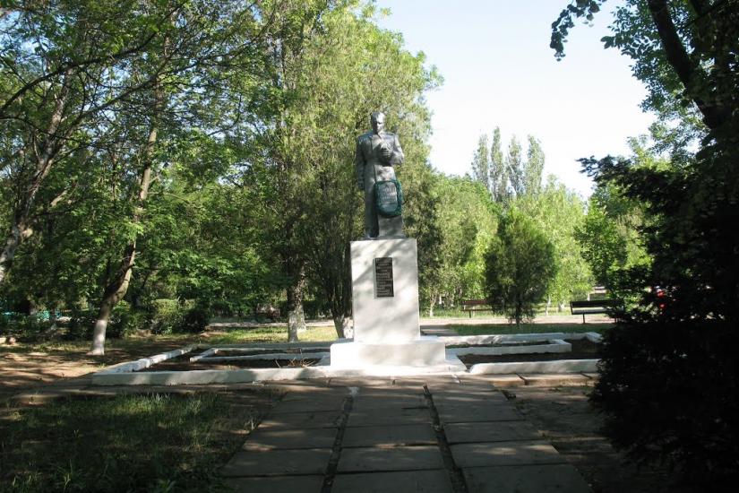 Новотроїцьке з panoramio.com - Новотроїцьке