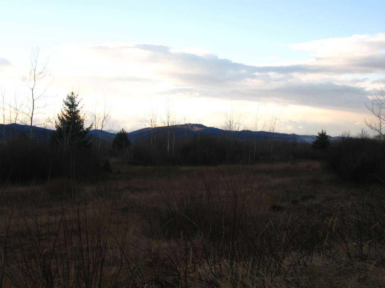 І СВІТАЄ, І СМЕРКАЄ - Небылов