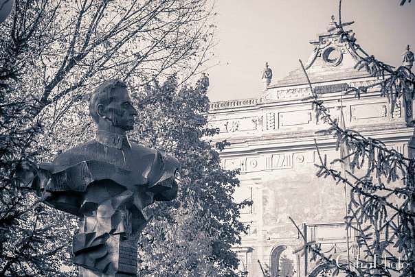 Р. Шухевич - Краковець