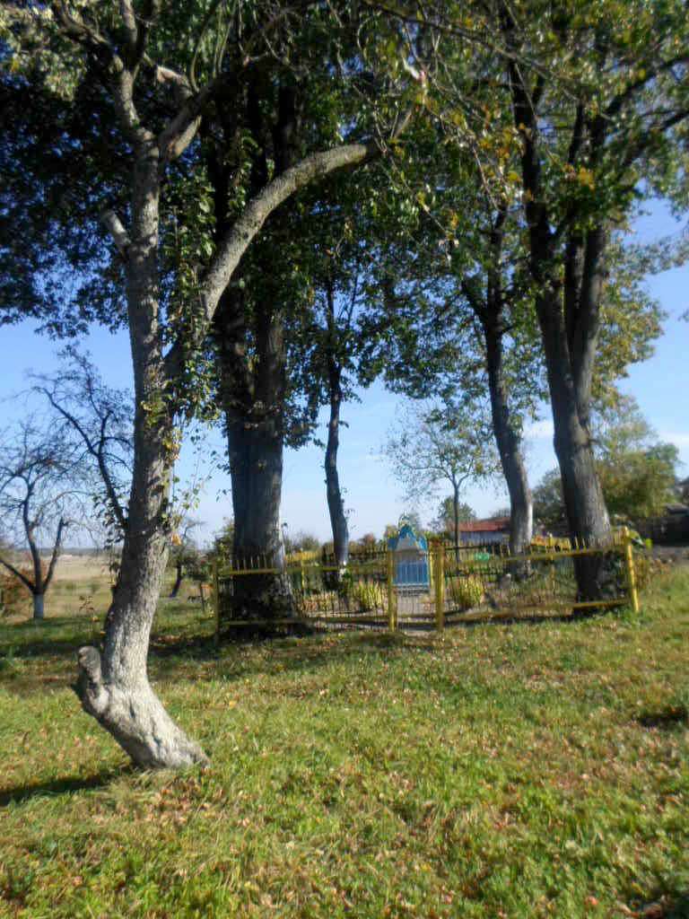 Пам'ятний знак на місці старої церкви - Йосиповичі