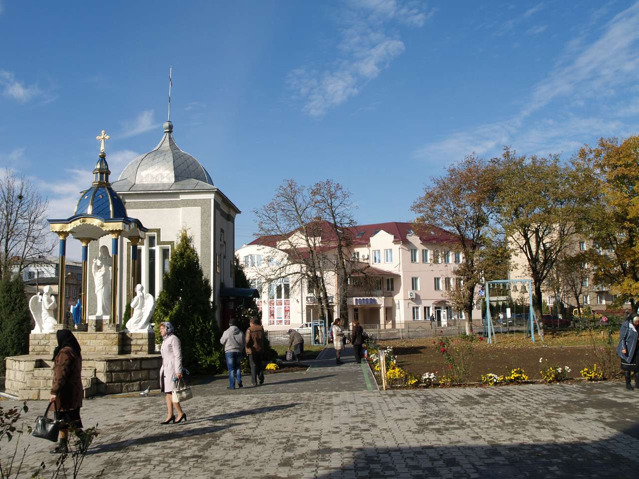 ВУЛИЦЯМИ ОСІННЬОГО БОРЩІВА  - Борщев