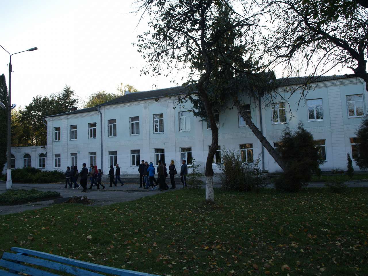 Палац - Микулинці