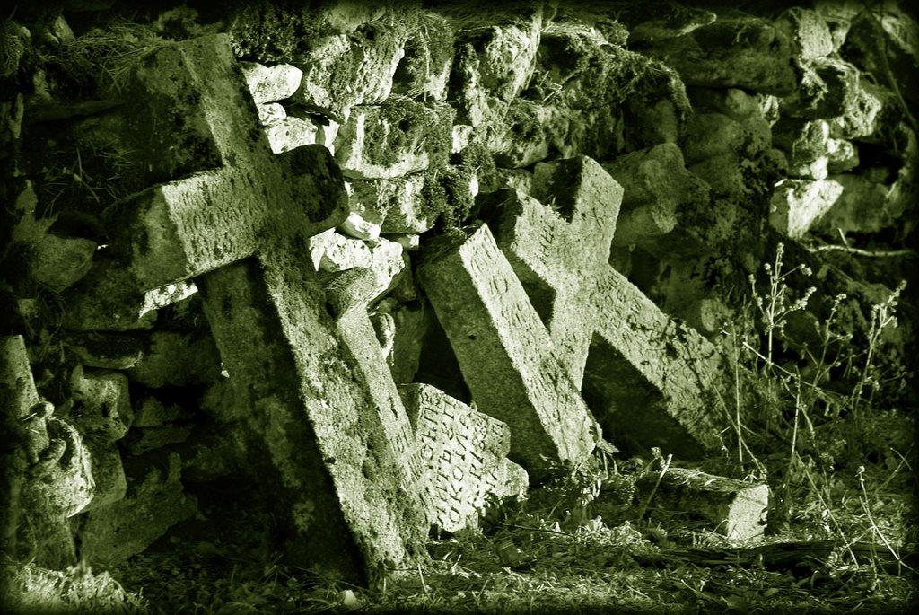 Дев'ятир з panoramio.com - Дев'ятир