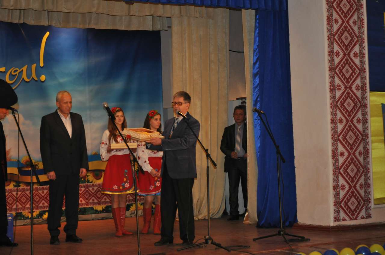 З святом .З ДНЕМ ПРАЦІВНИКІВ С/Г - Семенівка