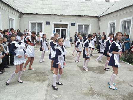  свято Останнього дзвоника - Луковиця