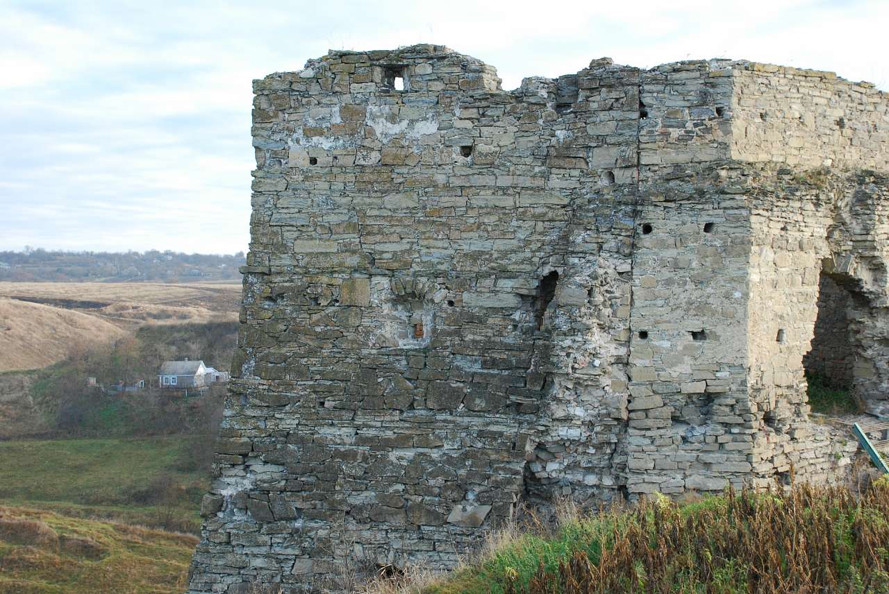 ФОРТЕЦЯ НА КОРДОНІ ТРЬОХ ІМПЕРІЙ - Жванець