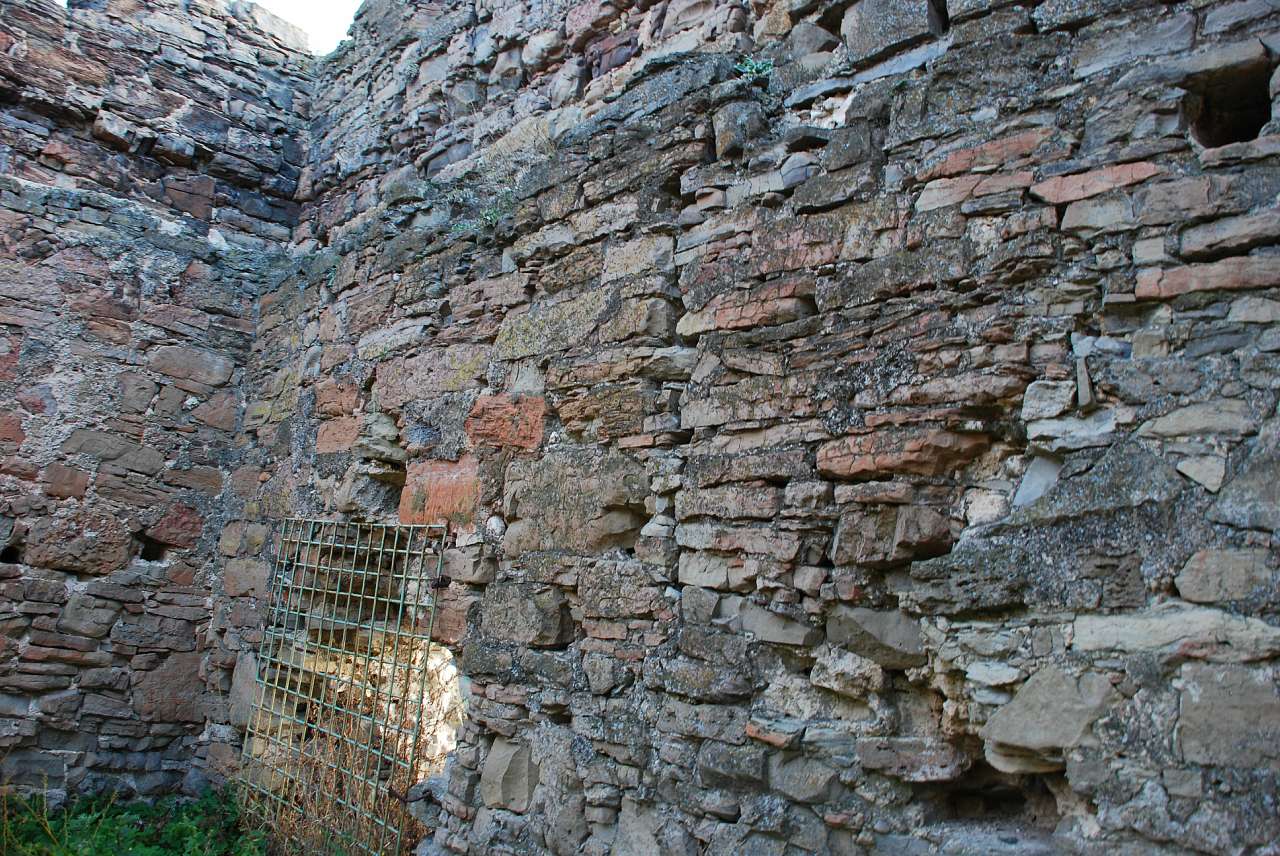 ФОРТЕЦЯ НА КОРДОНІ ТРЬОХ ІМПЕРІЙ - Жванець