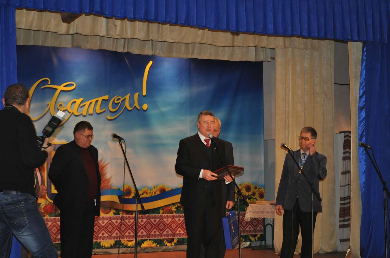 З святом .З ДНЕМ ПРАЦІВНИКІВ С/Г - Семенівка