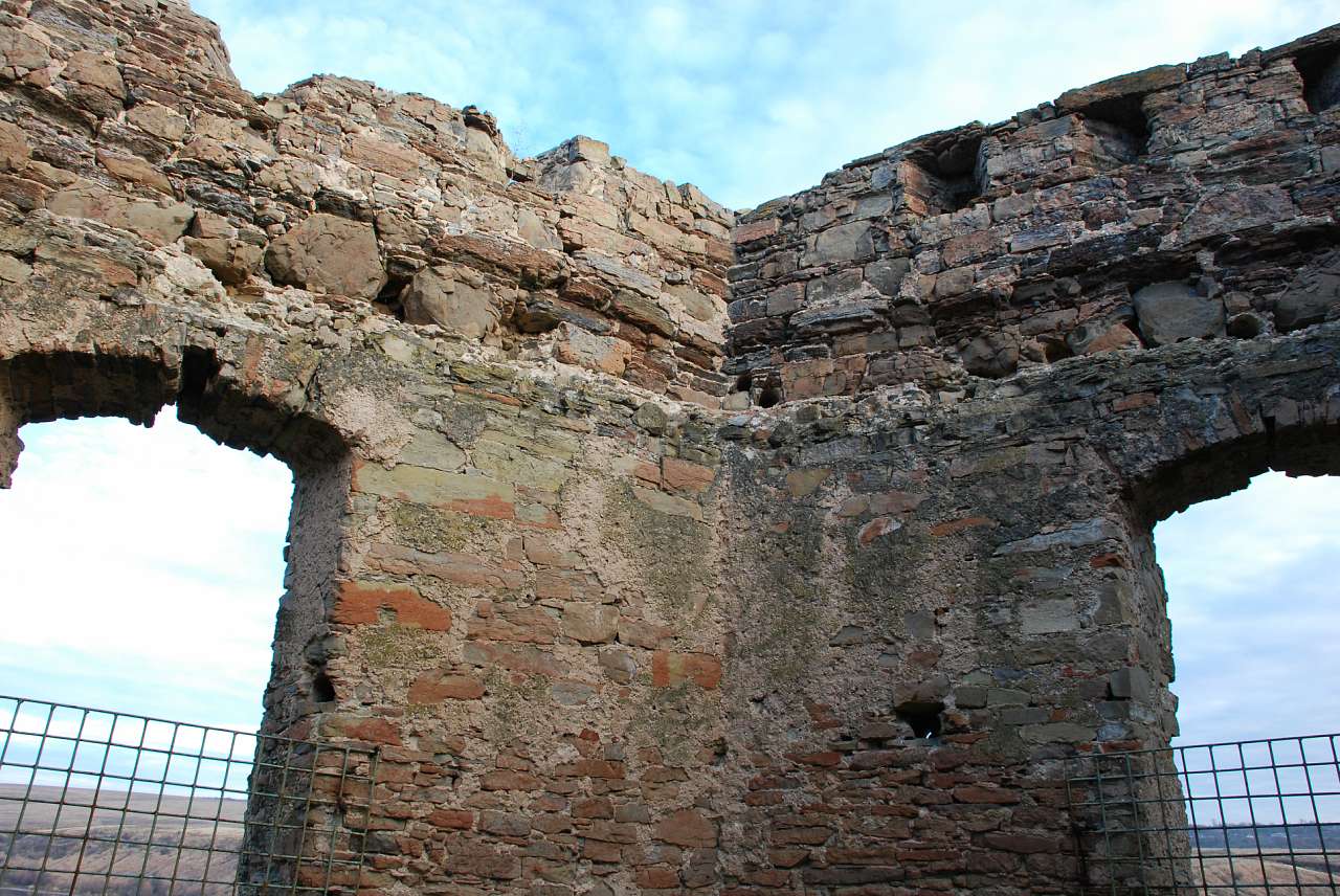 ФОРТЕЦЯ НА КОРДОНІ ТРЬОХ ІМПЕРІЙ - Жванец