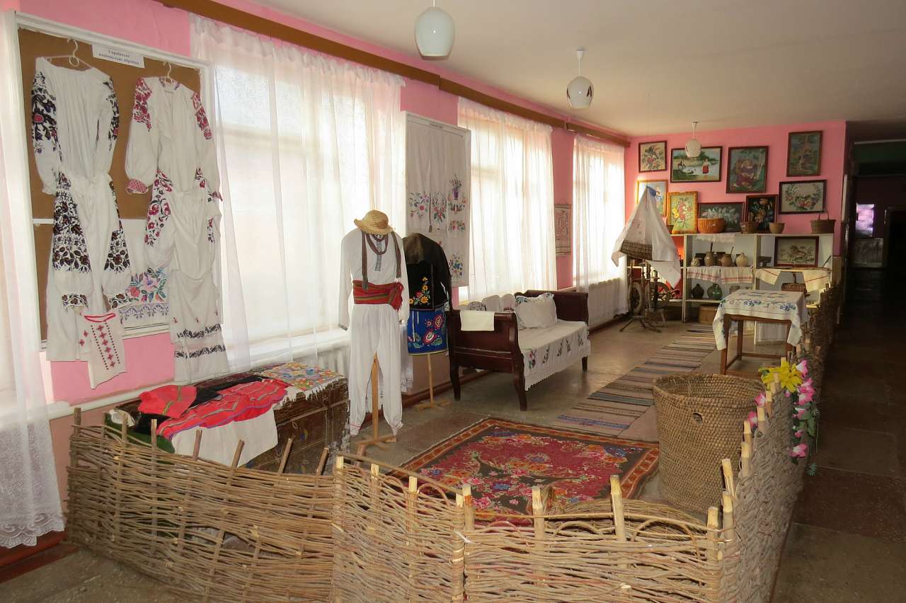 Бугрин. Ліцей - Бугрин