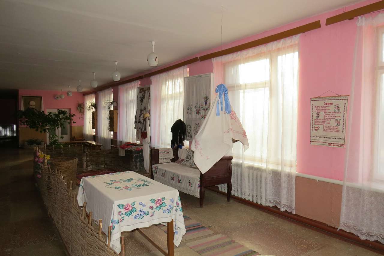 Бугрин. Ліцей - Бугрин