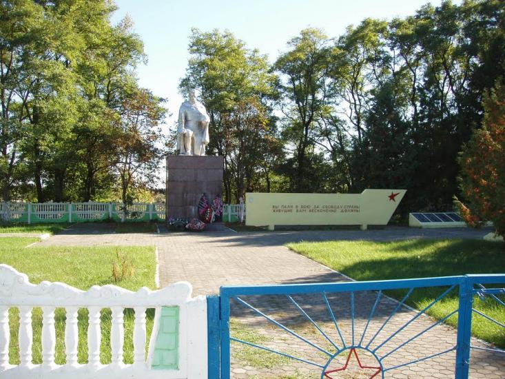 Новосілки з panoramio.com - Новосілки