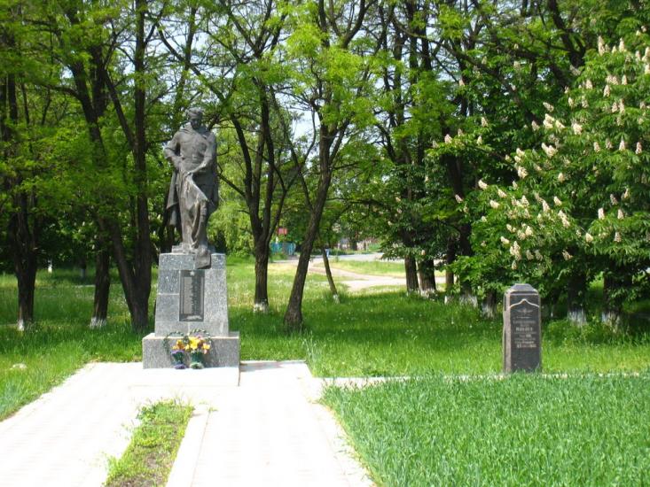 Трьохізбенка з panoramio.com - Трьохізбенка