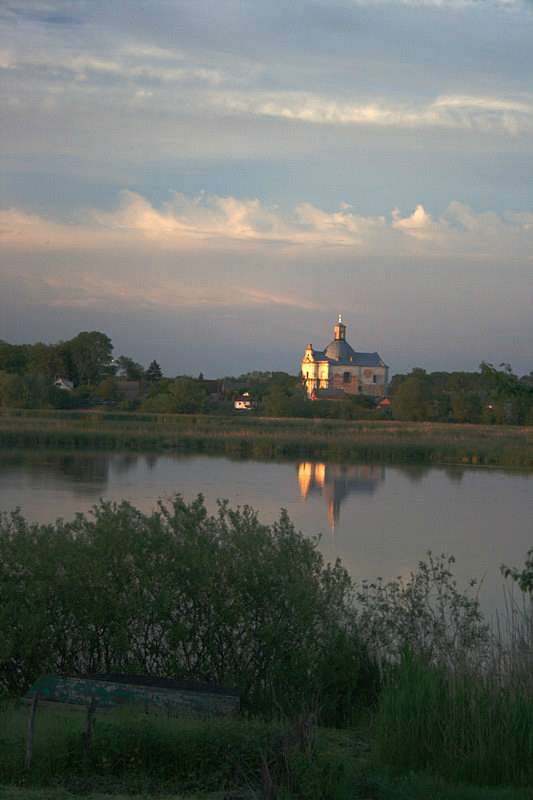 Час над рікою пливе... - Любар