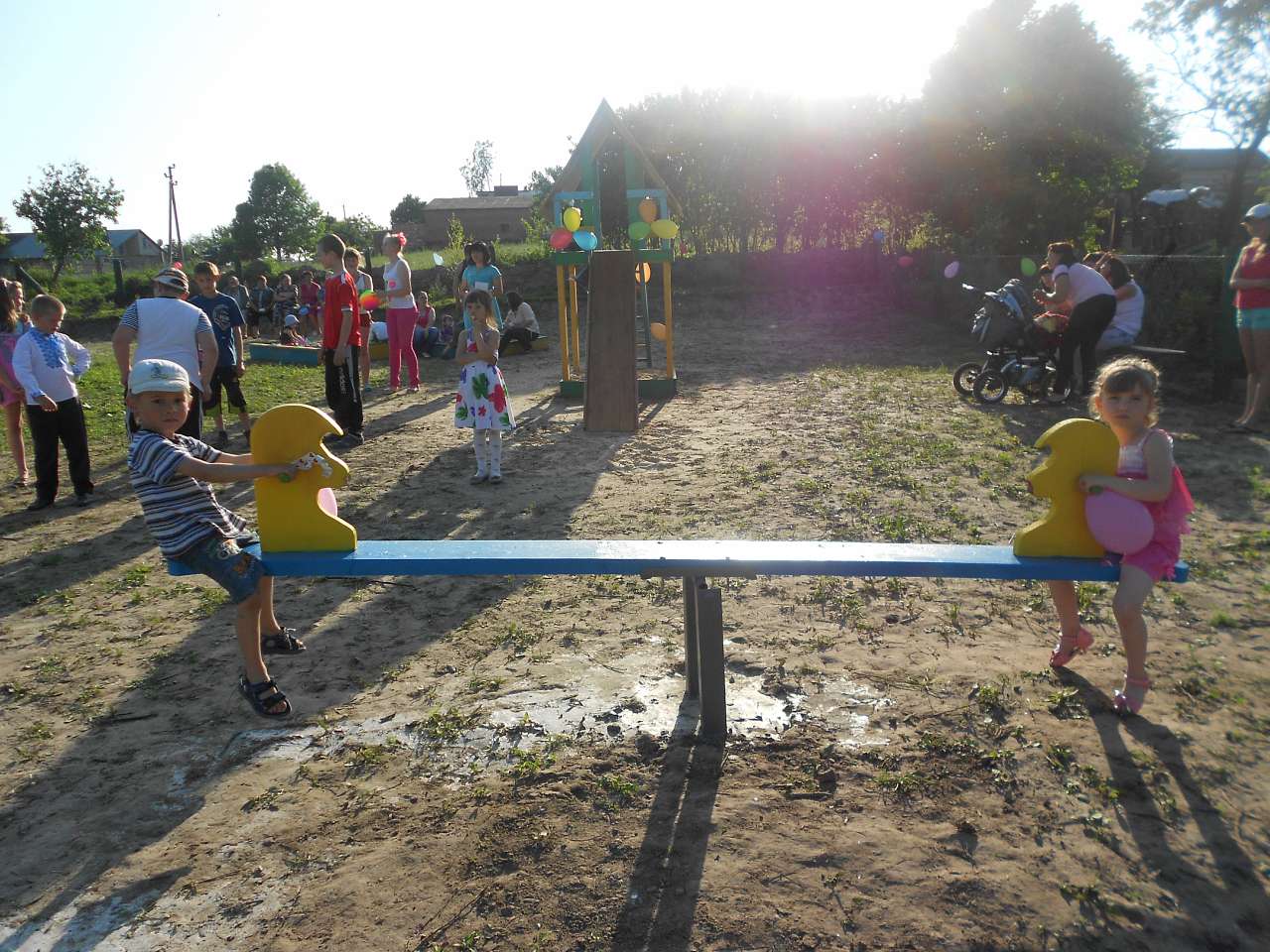 Дитячий майданчик  - Юнівка