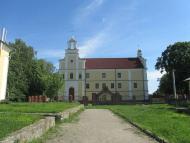 Старовинне місто Чуднів