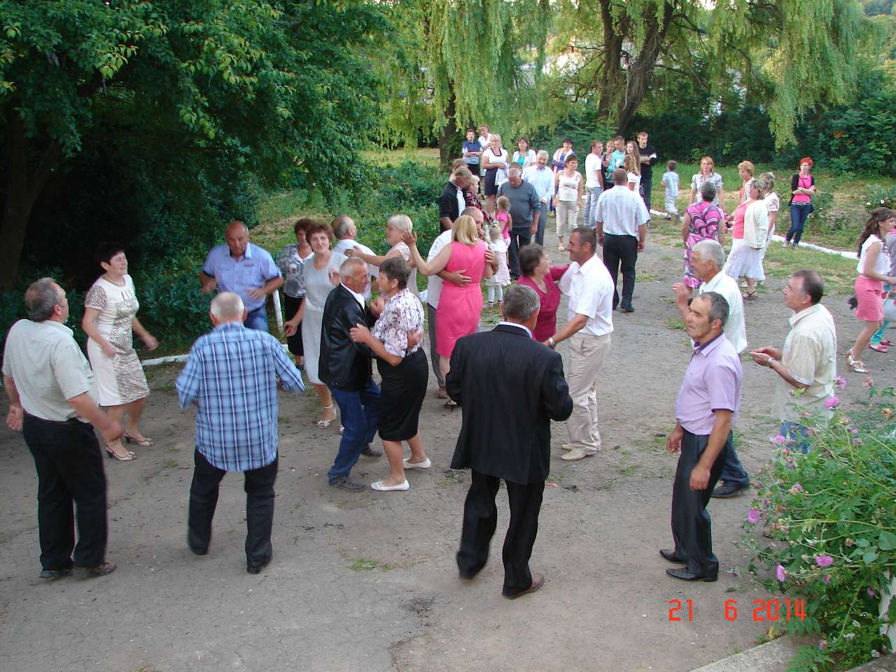 Зустріч випускників школи 1974-2014 - Noskivtsi
