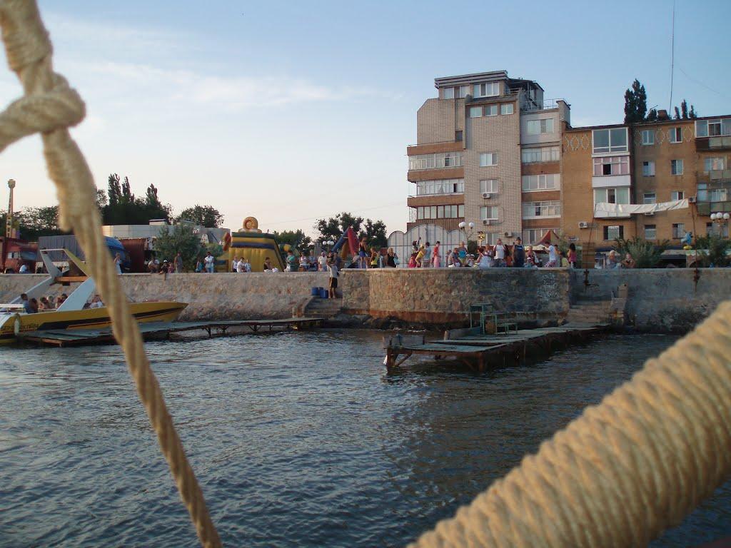 Луначарське з panoramio.com - Азовское